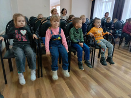 Дети старших групп посетили районный Дом культуры Дети старших групп посетили районный Дом культуры.